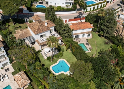 PRIVATE VILLA IN THE HEART OF NUEVA ANDALUCIA