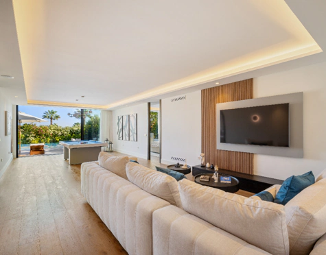 Villa en venta en Los Naranjos, Nueva Andalucia