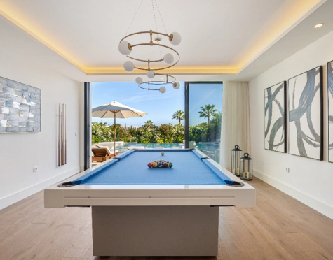 Villa en venta en Los Naranjos, Nueva Andalucia