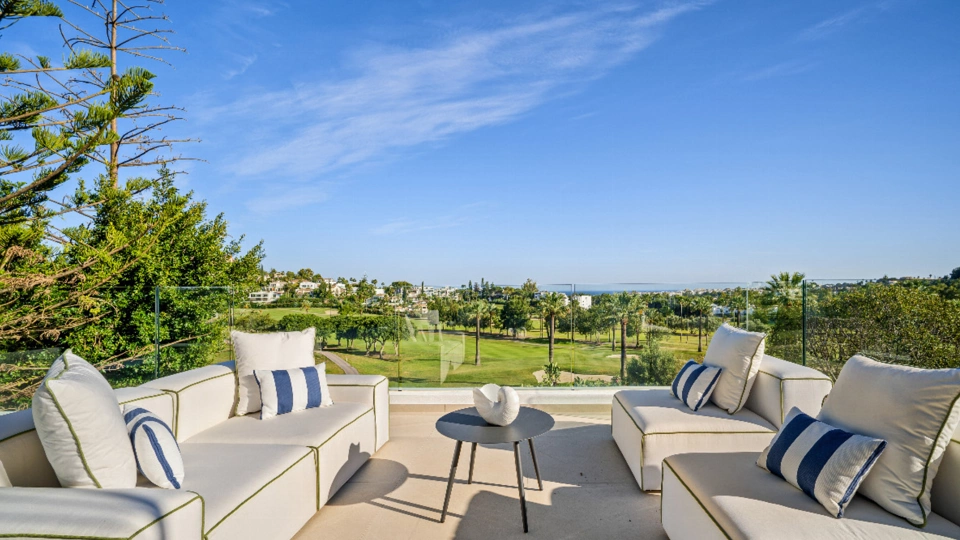 Villa en venta en Los Naranjos, Nueva Andalucia