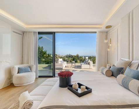 Villa en venta en Los Naranjos, Nueva Andalucia