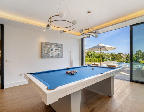 Villa en venta en Los Naranjos, Nueva Andalucia