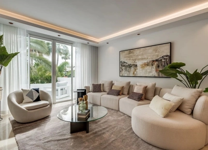 EXCLUSIVO ÁTICO DÚPLEX EN PRIMERA LÍNEA DE PLAYA A PASOS DE PUERTO BANÚS, MARBELLA