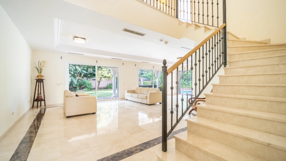 Villa en venta en Paraiso Barronal, Estepona Este