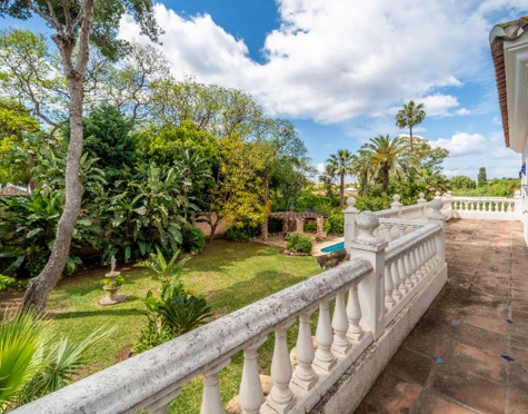 Villa for sale in Paraiso Barronal, Estepona East