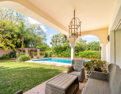 Villa for sale in Paraiso Barronal, Estepona East