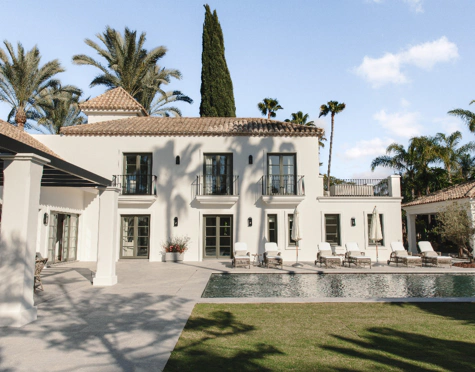 Villa for sale in Las Brisas, Nueva Andalucia