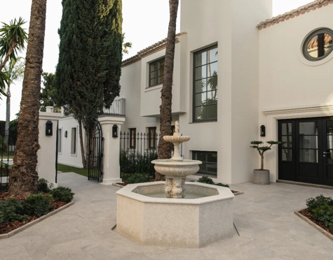 Villa en venta en Las Brisas, Nueva Andalucia