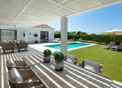 VILLA ANDALUZA MODERNA CERCA DEL CLUB DE GOLF LOS NARANJOS