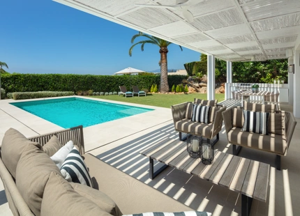 VILLA ANDALUZA MODERNA CERCA DEL CLUB DE GOLF LOS NARANJOS