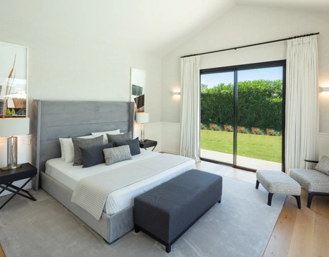 Villa en venta en Los Naranjos Golf, Nueva Andalucia