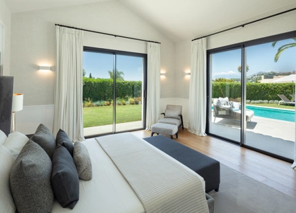 VILLA ANDALUZA MODERNA CERCA DEL CLUB DE GOLF LOS NARANJOS