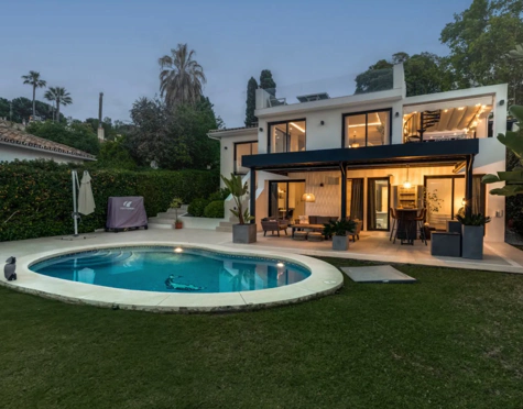 Villa for sale in Nueva Andalucia, Marbella