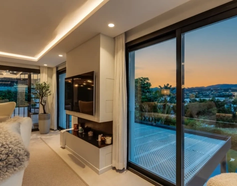 Villa for sale in Nueva Andalucia, Marbella