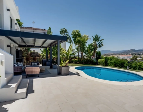 Villa for sale in Nueva Andalucia, Marbella