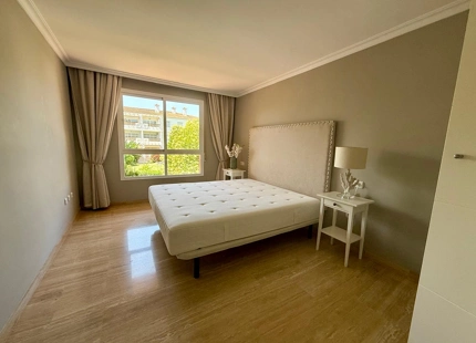 Elegante Apartamento de 3 dormitorios en Toplage de Marbella – Embrujo