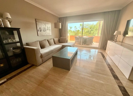 Elegante Apartamento de 3 dormitorios en Toplage de Marbella – Embrujo