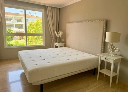 Elegante Apartamento de 3 dormitorios en Toplage de Marbella – Embrujo
