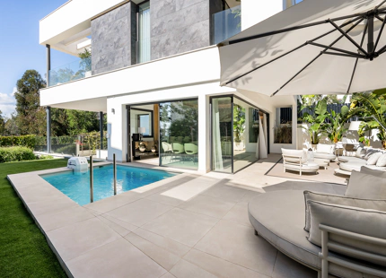 ILLA DE ARQUITECTO EN VENTA EN SIERRA BLANCA, MARBELLA