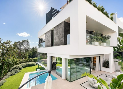 ILLA DE ARQUITECTO EN VENTA EN SIERRA BLANCA, MARBELLA