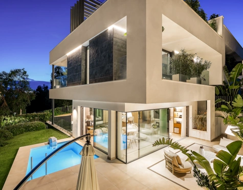 Semi Detached House for sale in Sierra Blanca, Marbella Golden Mile
