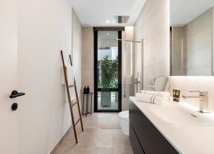 ILLA DE ARQUITECTO EN VENTA EN SIERRA BLANCA, MARBELLA
