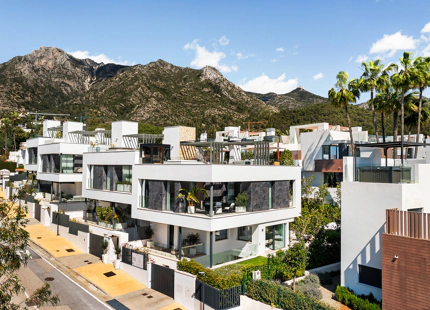 ILLA DE ARQUITECTO EN VENTA EN SIERRA BLANCA, MARBELLA
