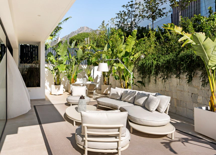 ILLA DE ARQUITECTO EN VENTA EN SIERRA BLANCA, MARBELLA