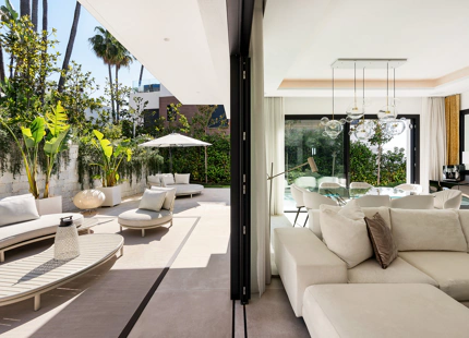 ILLA DE ARQUITECTO EN VENTA EN SIERRA BLANCA, MARBELLA