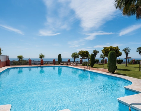 Duplex Penthouse for sale in Monte Halcones, Benahavis