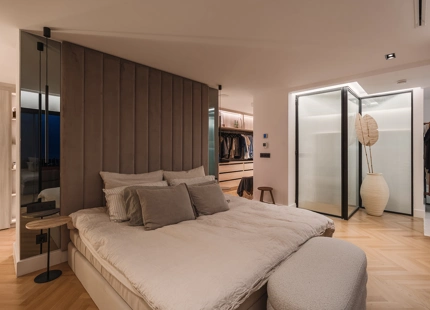 ÁTICO DÚPLEX CON DISEÑO ELEVADO Y VISTAS EN LAS COLINAS DE BENAHAVÍS