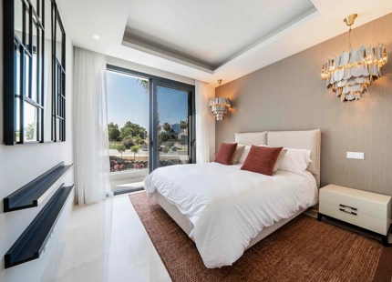 EXQUISITA VILLA CON VISTAS IMPRESIONANTES, OASIS PRIVADO Y LUJO INIGUALABLE