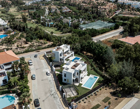 Villa for sale in El Campanario, Estepona East