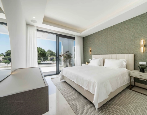 Villa for sale in El Campanario, Estepona East