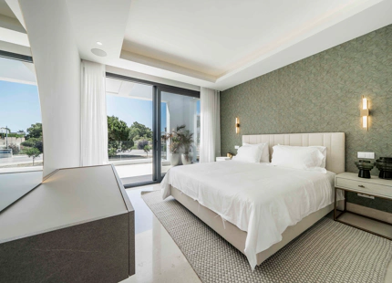 EXQUISITA VILLA CON VISTAS IMPRESIONANTES, OASIS PRIVADO Y LUJO INIGUALABLE