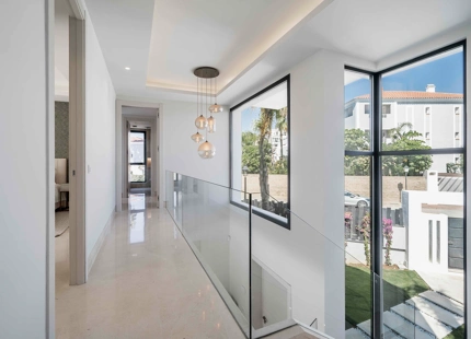 EXQUISITA VILLA CON VISTAS IMPRESIONANTES, OASIS PRIVADO Y LUJO INIGUALABLE