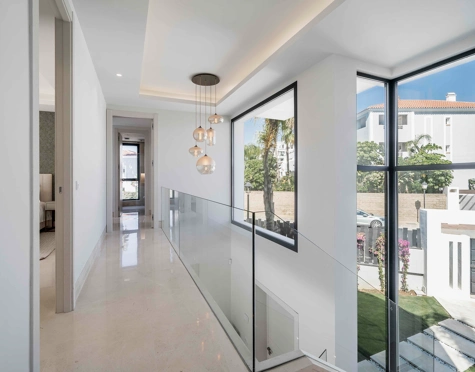 Villa for sale in El Campanario, Estepona East