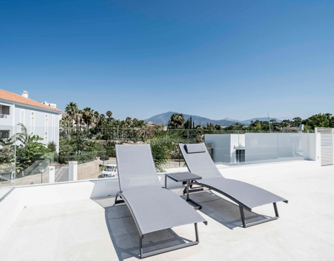 Villa for sale in El Campanario, Estepona East