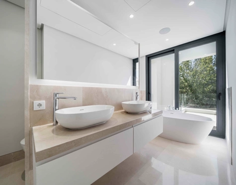 Villa for sale in El Campanario, Estepona East