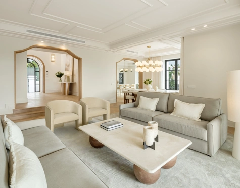 Villa for sale in Haza del Conde, Nueva Andalucia