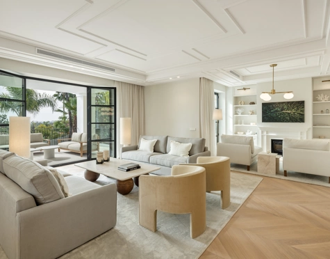 Villa for sale in Haza del Conde, Nueva Andalucia