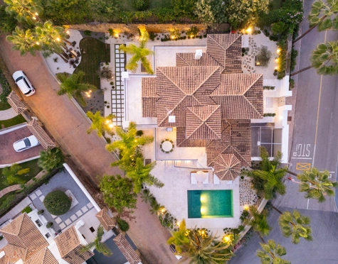 Villa for sale in Haza del Conde, Nueva Andalucia