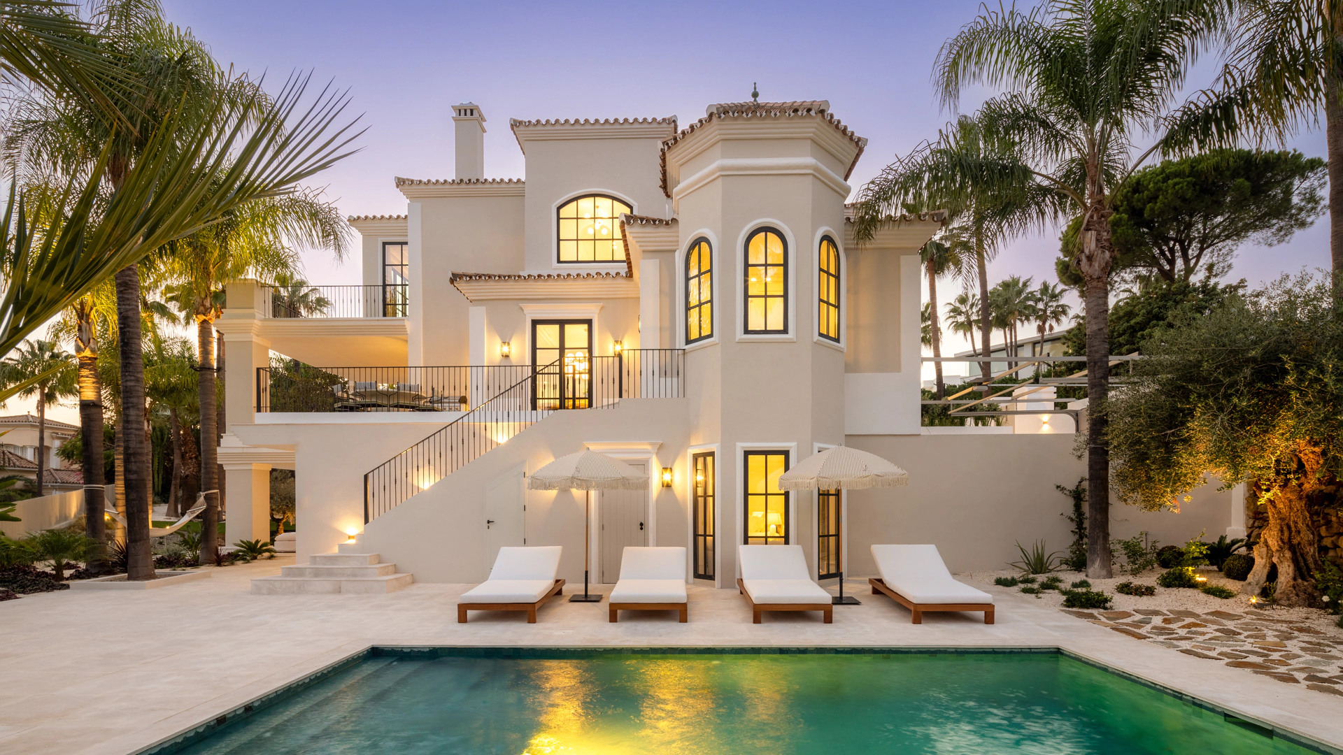 Villa en venta en Haza del Conde, Nueva Andalucia