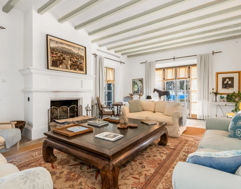 Villa for sale in El Madroñal, Benahavis