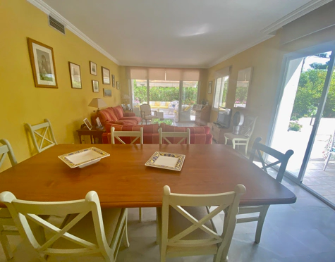 Ground Floor Apartment for sale in Alcazaba Beach, Estepona East