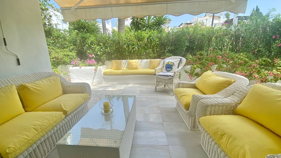 Apartamento Planta Baja en venta en Alcazaba Beach, Estepona Este