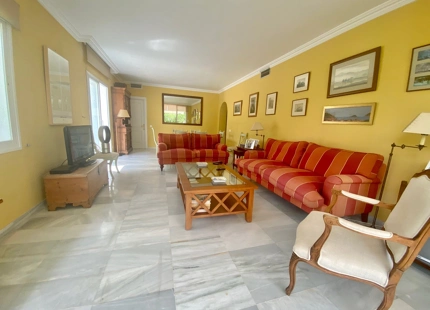 1. Línea de playa comunidad, apartamento en planta baja