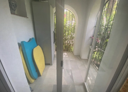 1. Línea de playa comunidad, apartamento en planta baja