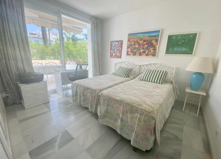 1. Línea de playa comunidad, apartamento en planta baja