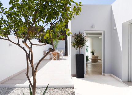 EXCEPCIONAL VILLA DE UNA SOLA PLANTA CON UBICACIÓN PRIVILEGIADA EN NUEVA ANDALUCÍA